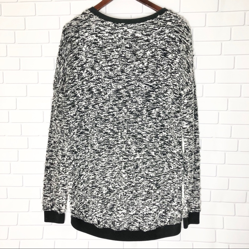 Lucky Lotus Oversized Black White LS Sweater M - Picture 3 of 6